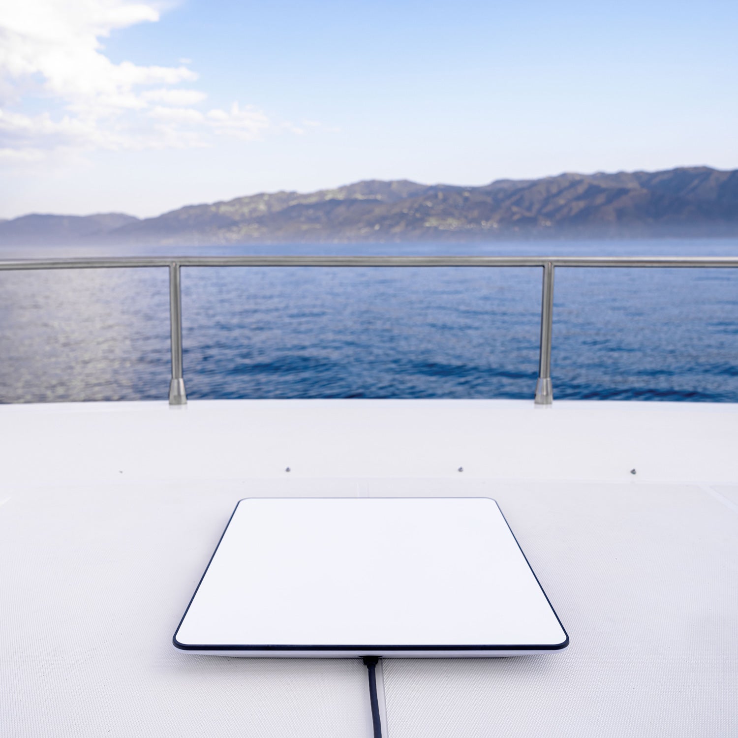 OceansConnect : Pasarela SmartConnect + Starlink Flat Alto rendimiento marítimo