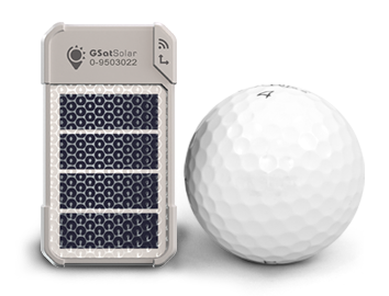 GSatSolar traceur GPS satellite solaire Globalstar — format ultra-compact comparé à une balle de golf, 22,2 g, certifié IP68
